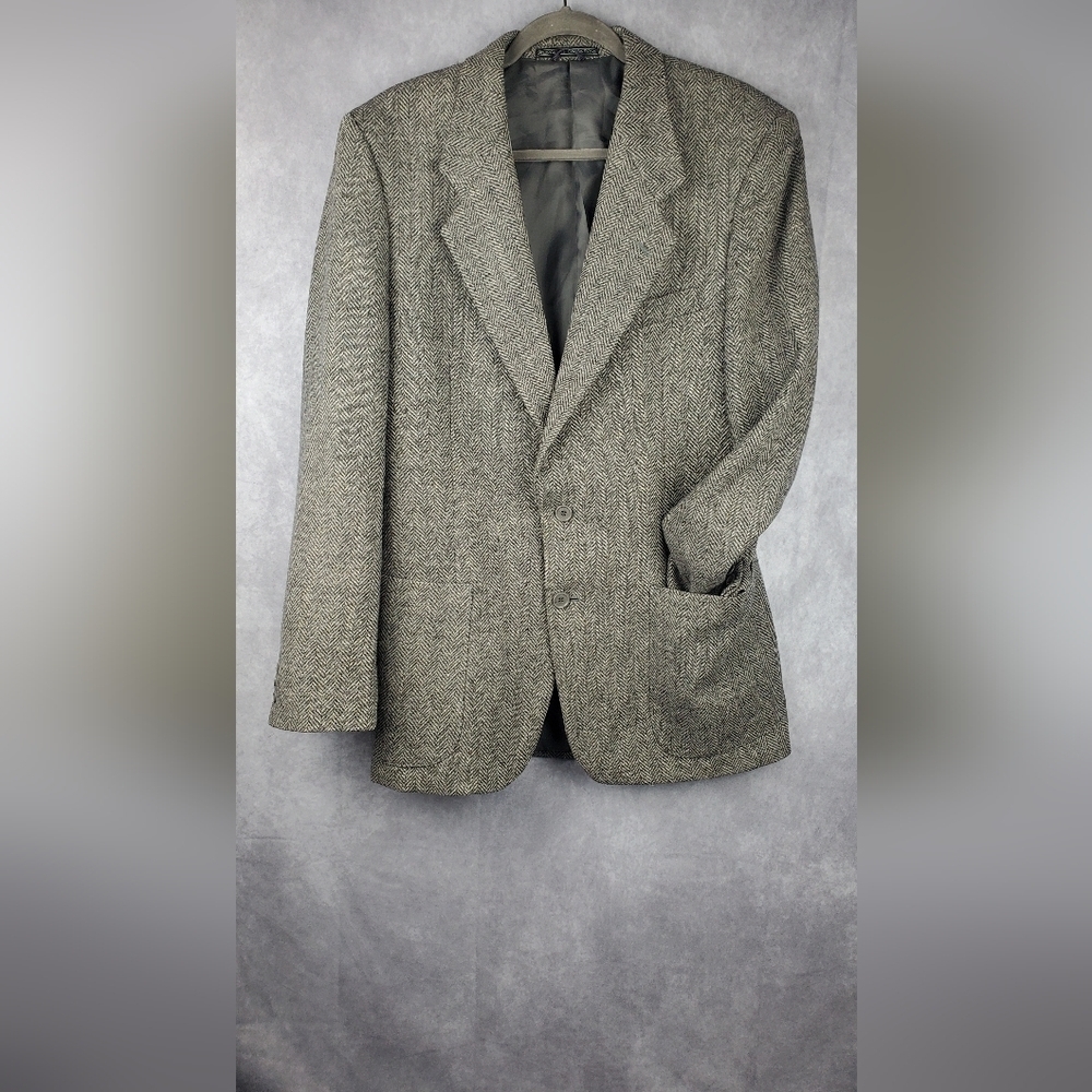 Designed by Francesco Maiolo Men's coat, 100%Pure wool  made in Costarica Size L